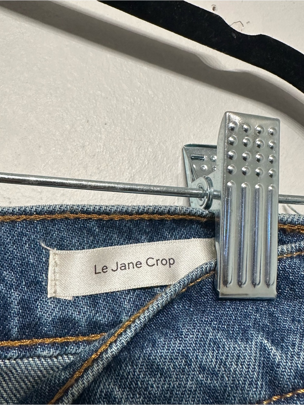 Frame Denim Le Jane Crop Jeans in Caramia 27 - Picture 7 of 9